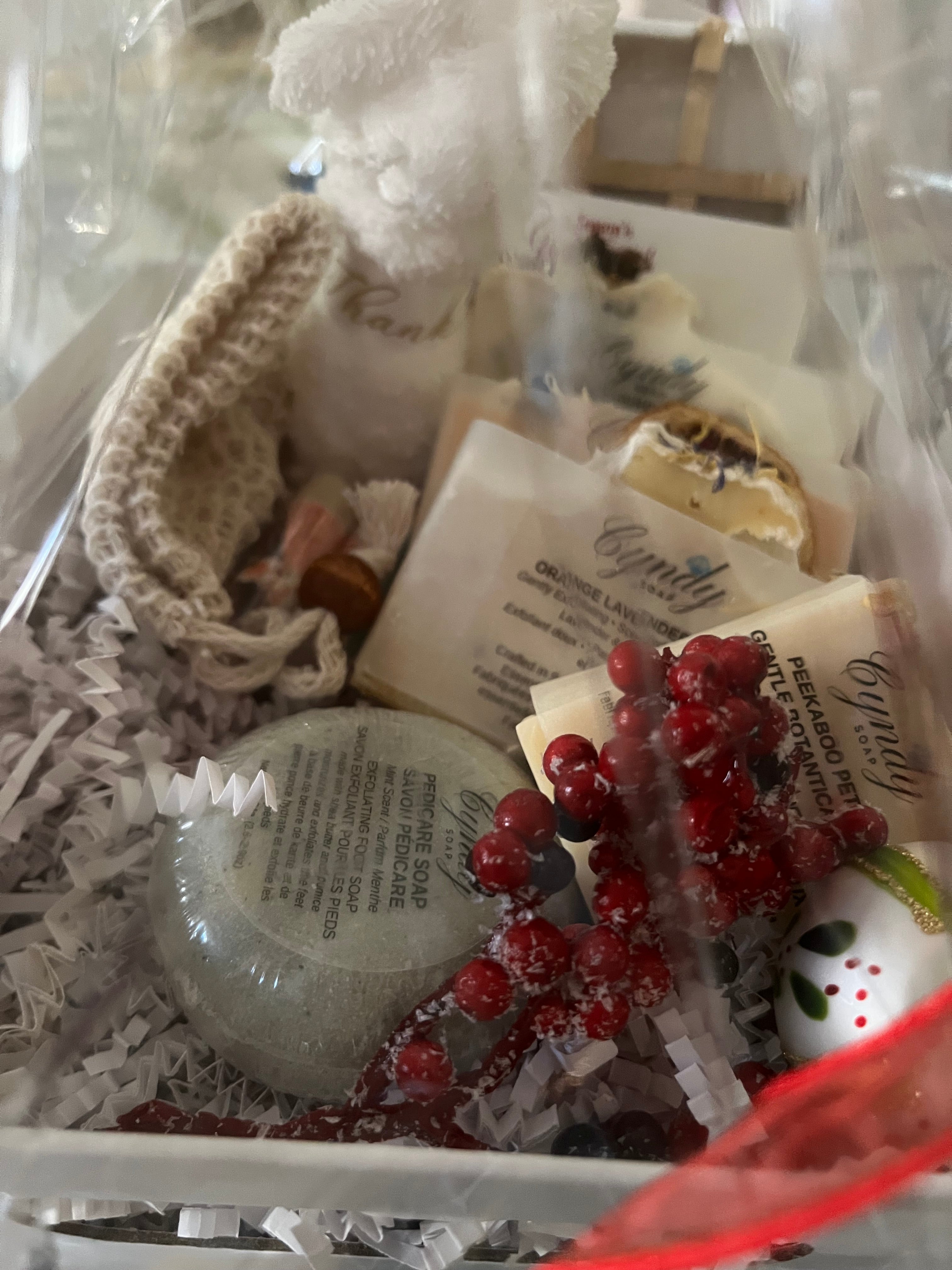 S10 - Holiday Gift Basket